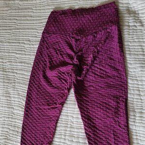 Born Primitive scrunch butt full length leggings